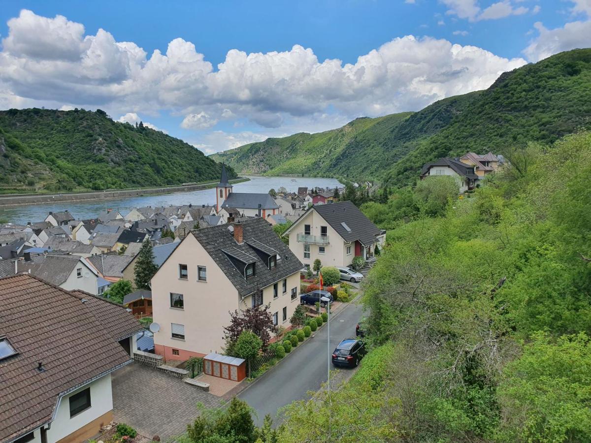 Ferienwohnung Zum Rheinblick Kestert Exteriör bild