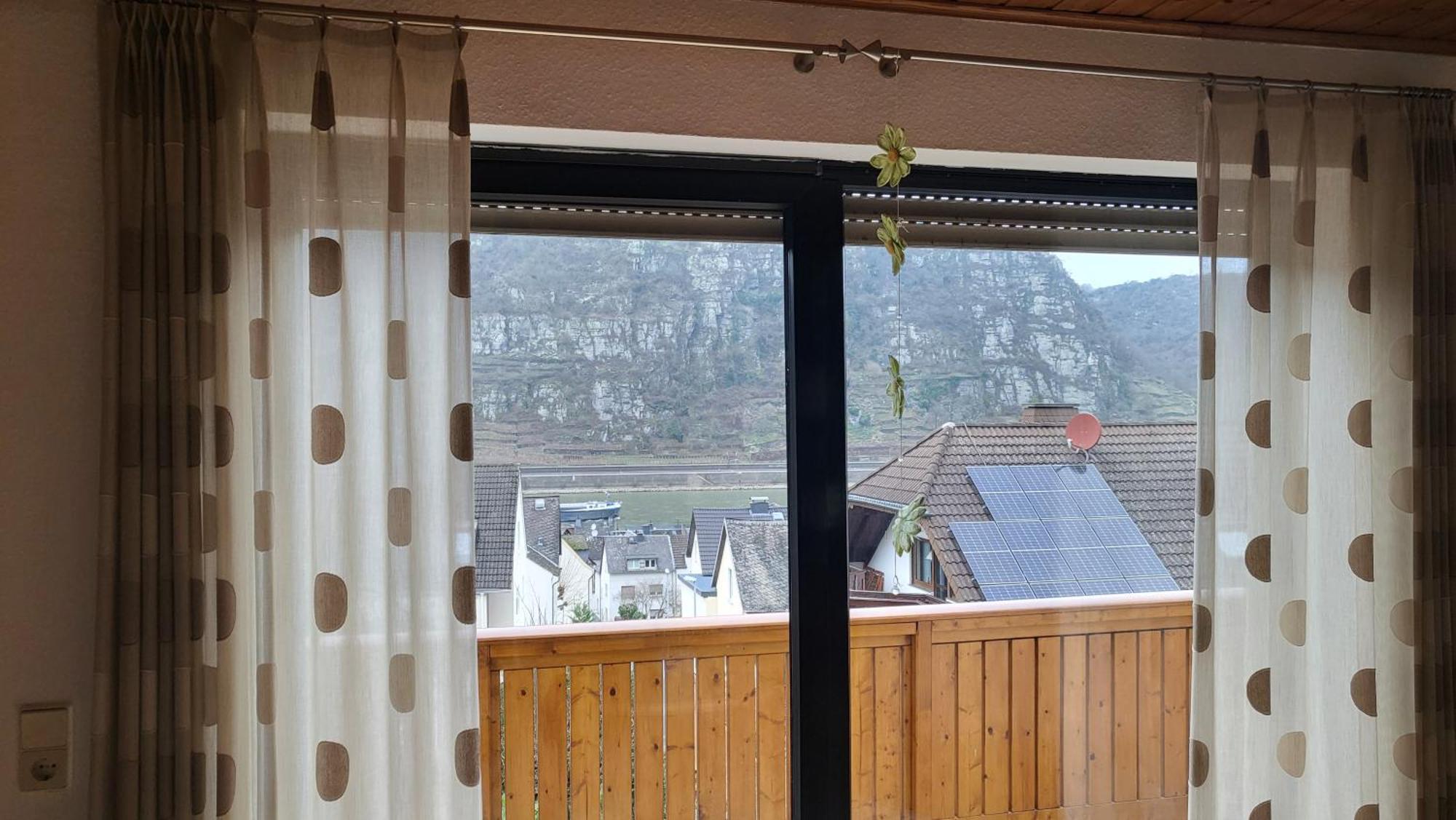 Ferienwohnung Zum Rheinblick Kestert Exteriör bild